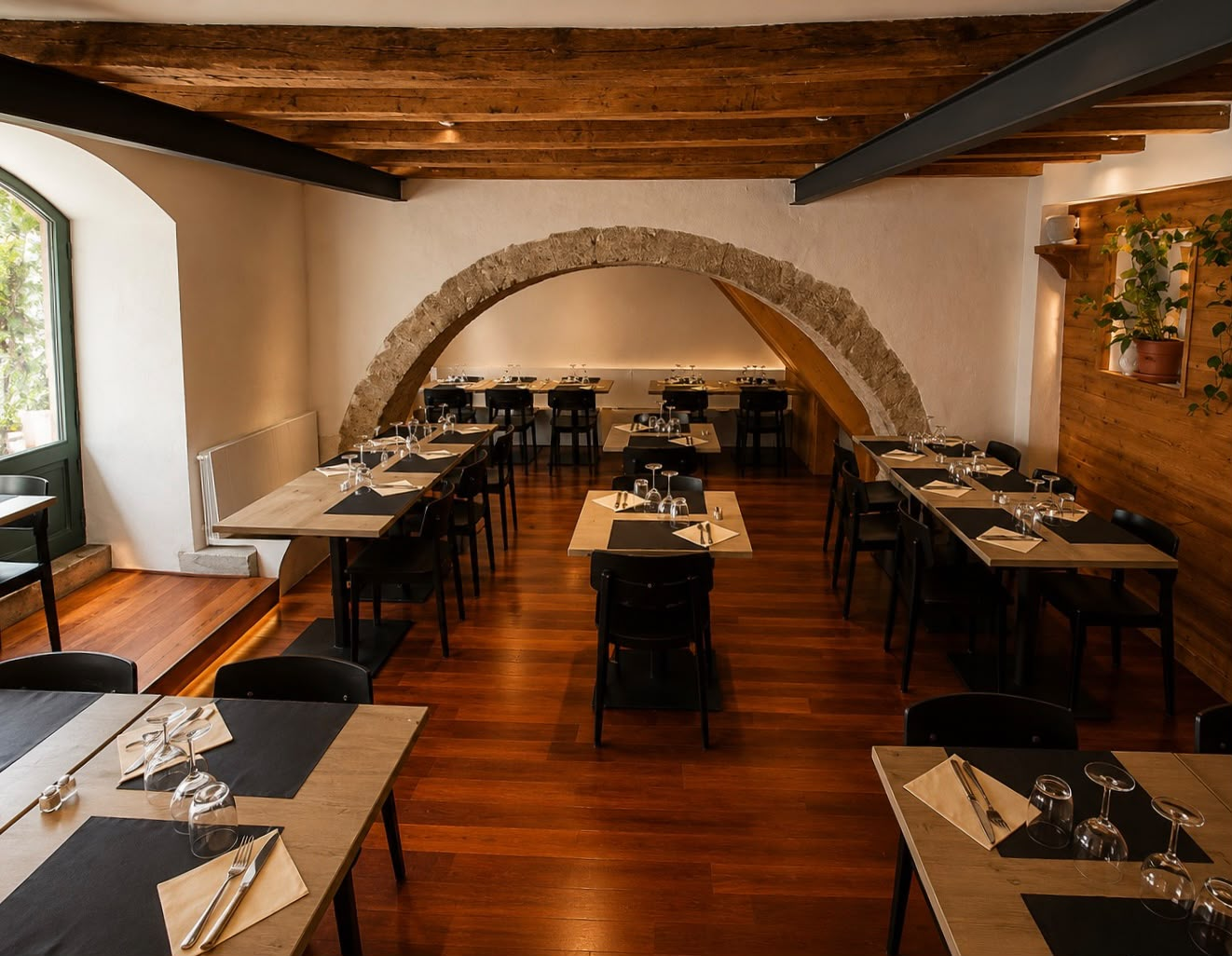 Salle voûtée du restaurant